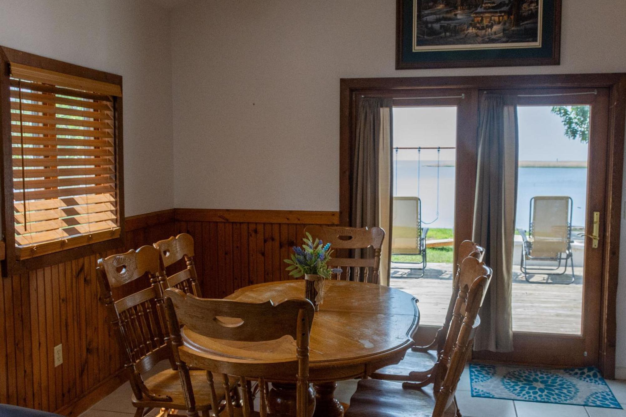 Cozy Home Lake Huron With Loft 2 Bedroom 1 Bathroom Au Gres Szoba fotó